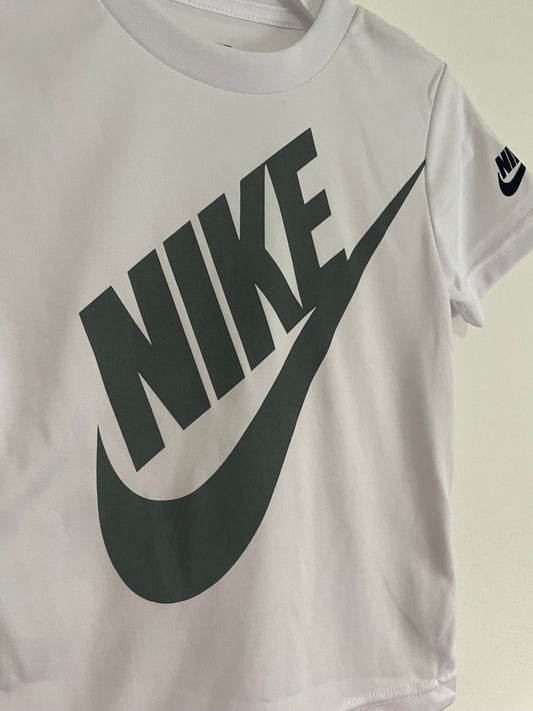 Remera Nike Talle 4