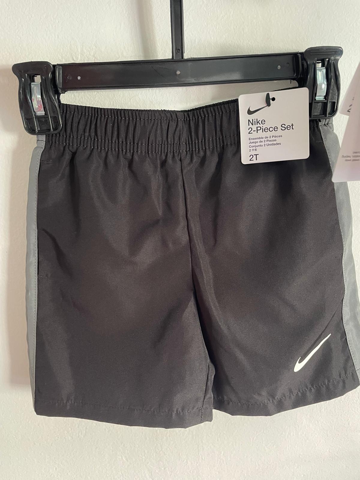 Conjunto Remera y Short Nike Niño talle 2