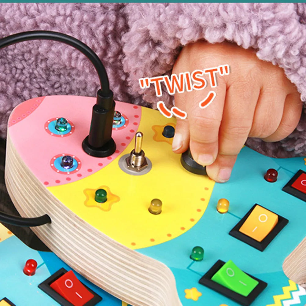 Cohete Tablero Montessori En Madera Con Interruptor