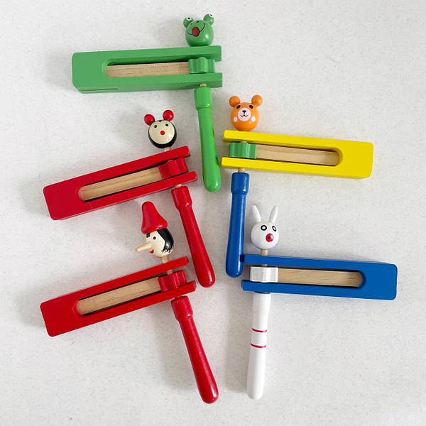 Matraca En Madera Montessori Varios Colores