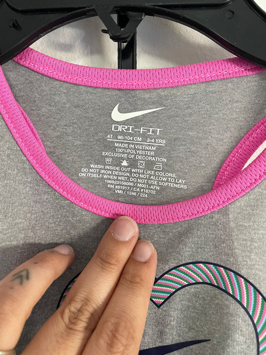 Conjunto Musculosa y short Nike talle 4