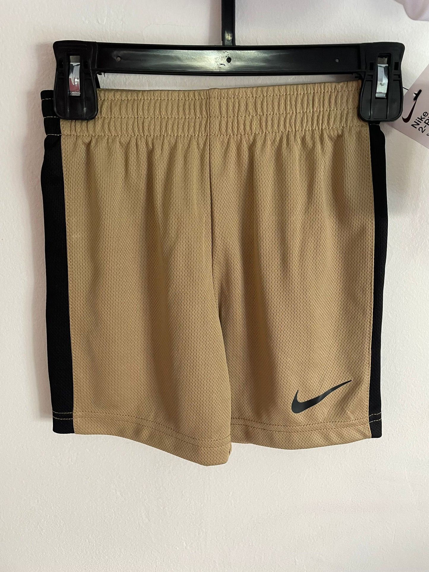 Conjunto Remera Y Short Nike talle 4
