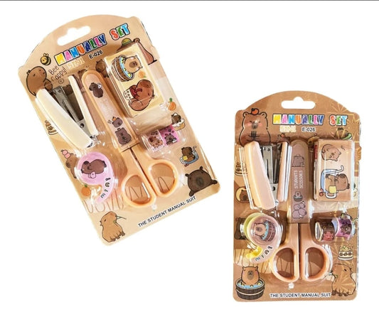 Set Escolar De Capibara Con Tijera Y Engrampadora