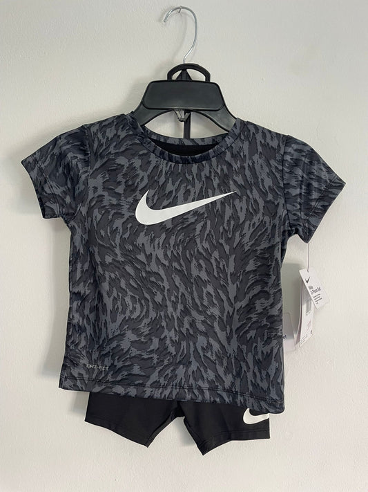 Conjunto Remera y Calza Nike niña talle 3
