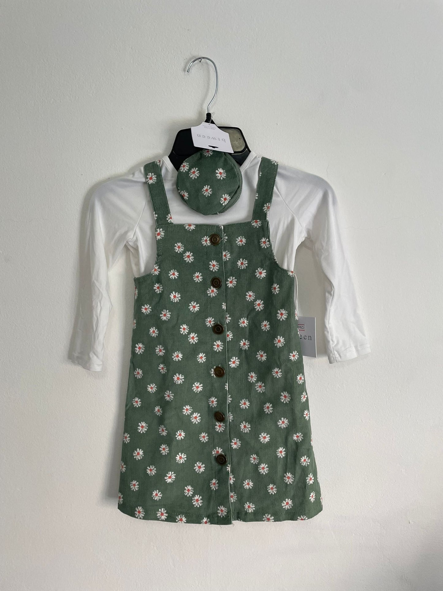 Conjunto Jumper de pana con remera y monedero talle 3