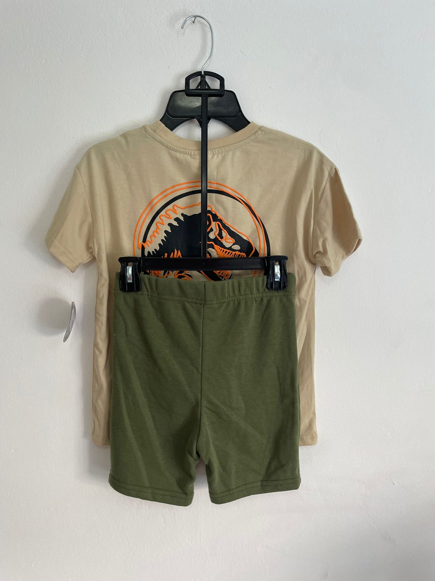 Conjunto Remera Y Short Jurassic World talle 6