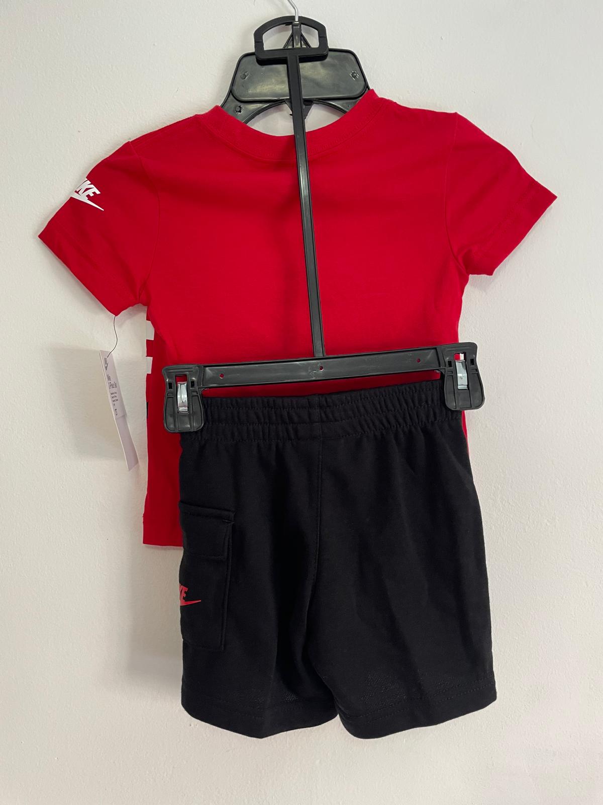 Conjunto Remera y Short Nike Niño talle 2