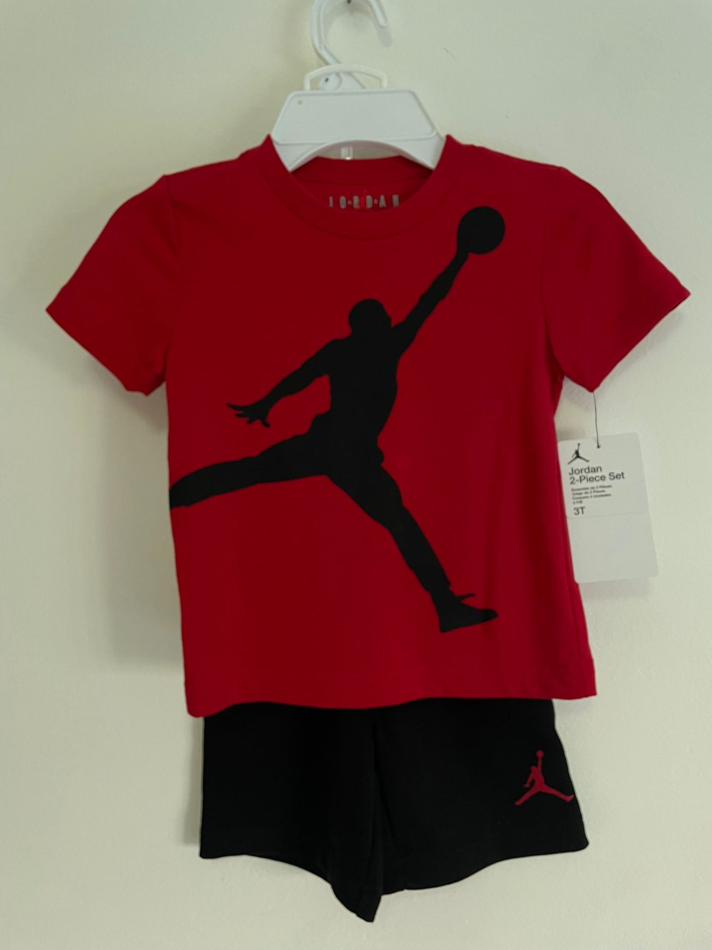 Conjunto Remera y Short Nike Jordan talle 3