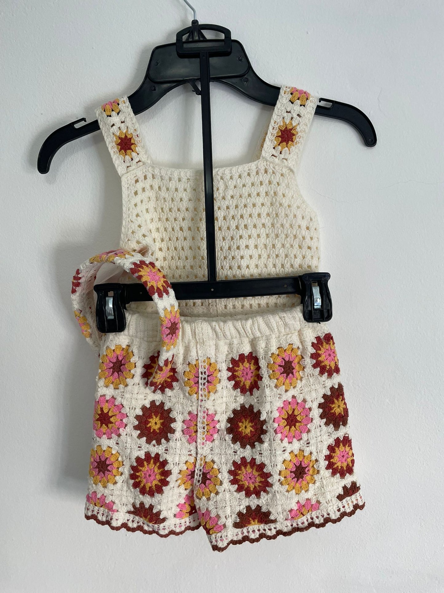 Conjunto Musculosa short y vincha en crochet talle 3