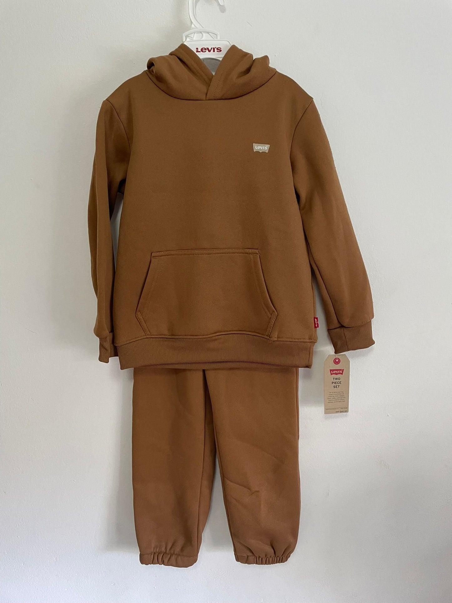 Conjunto Canguro y Pantalon Levi's Talle 6