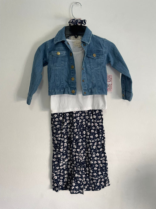 Conjunto Campera de jean con pantalon remera y gomita talle 3