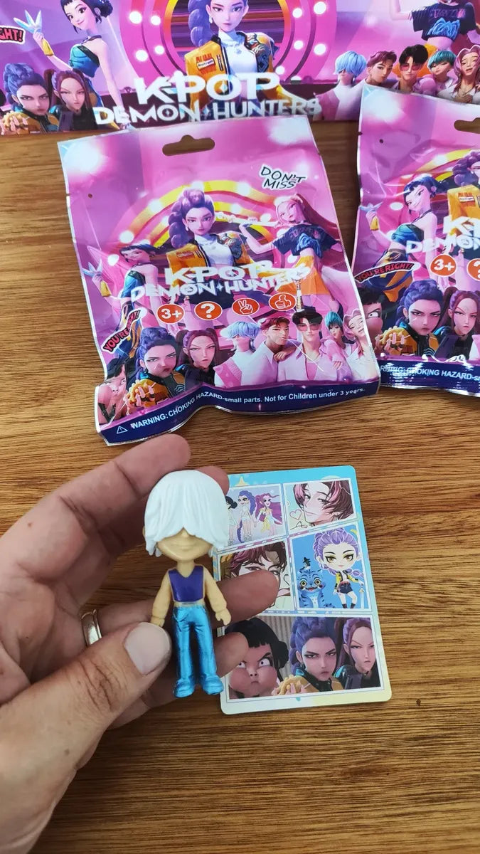 Sobre Sorpresa Guerreras Kpop Muñeca + Carta