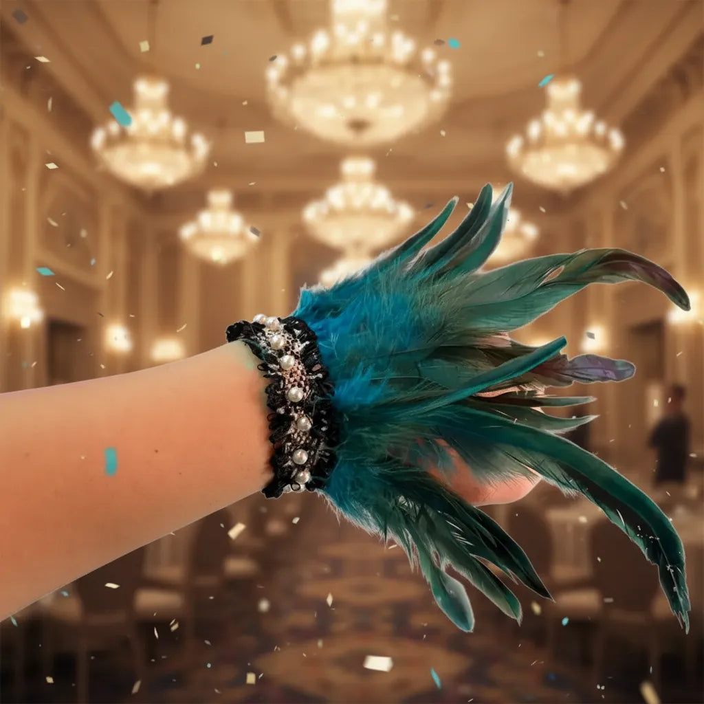 Muñequera de plumas