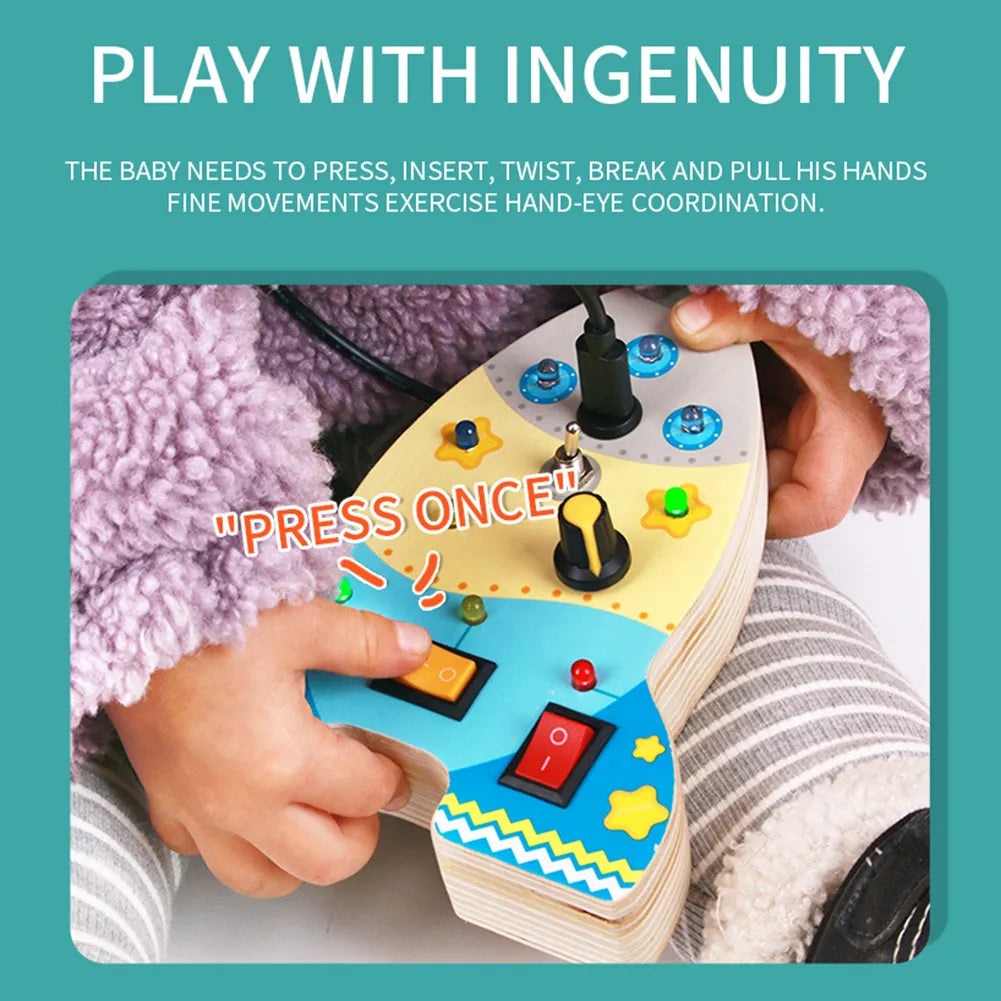 Cohete Tablero Montessori En Madera Con Interruptor