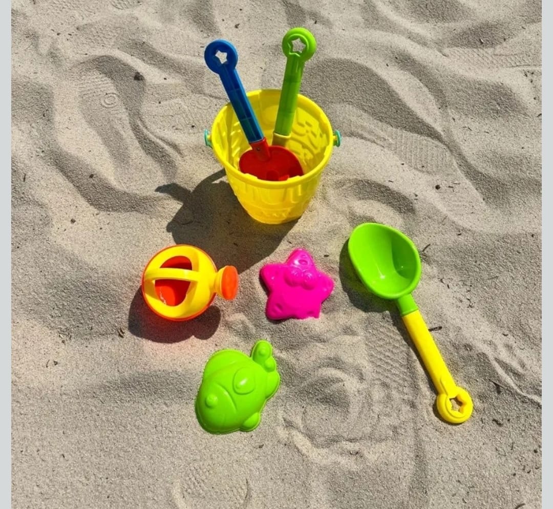 Balde De Playa Con 7 Accesorios