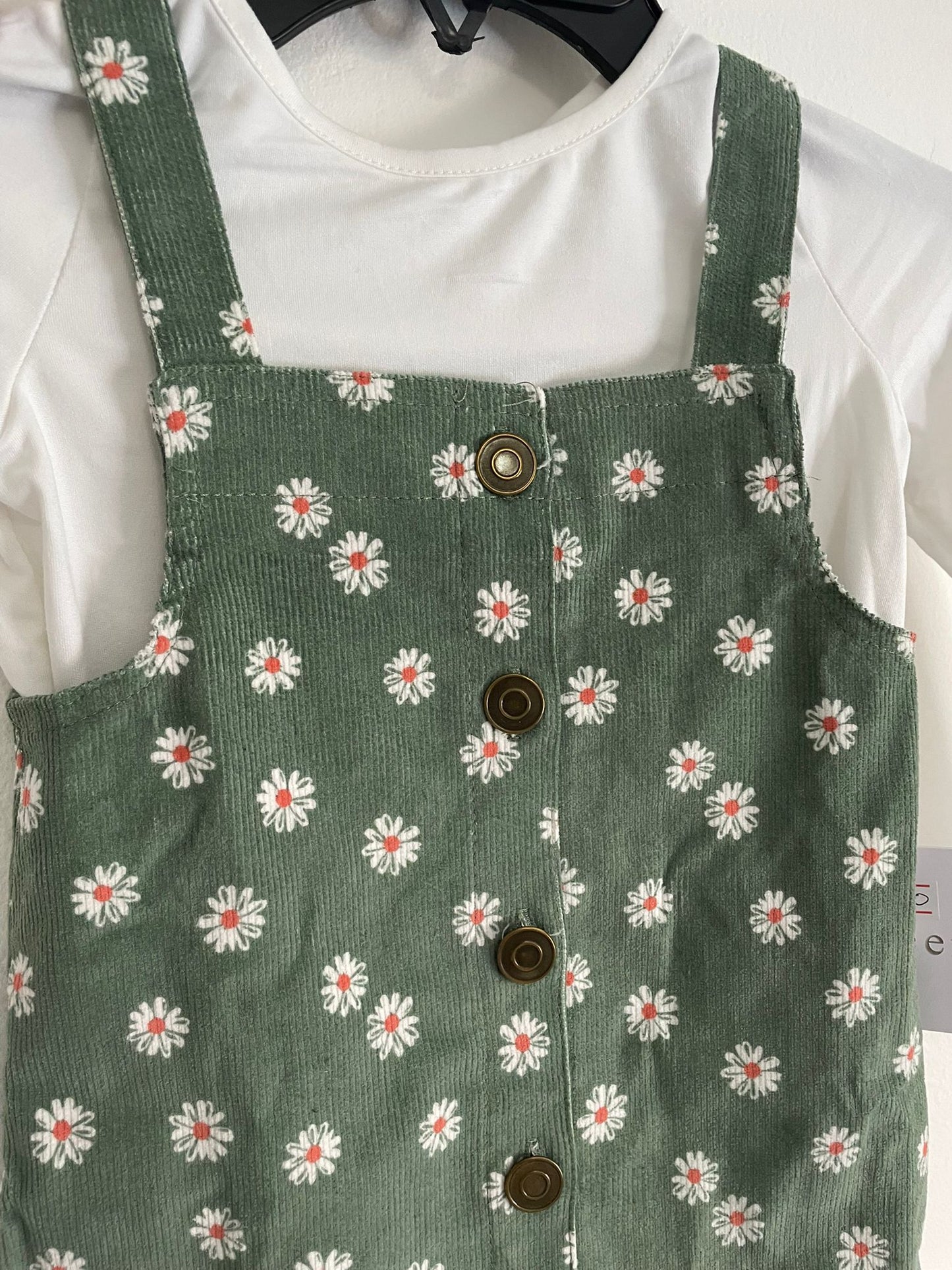 Conjunto Jumper de pana con remera y monedero talle 3