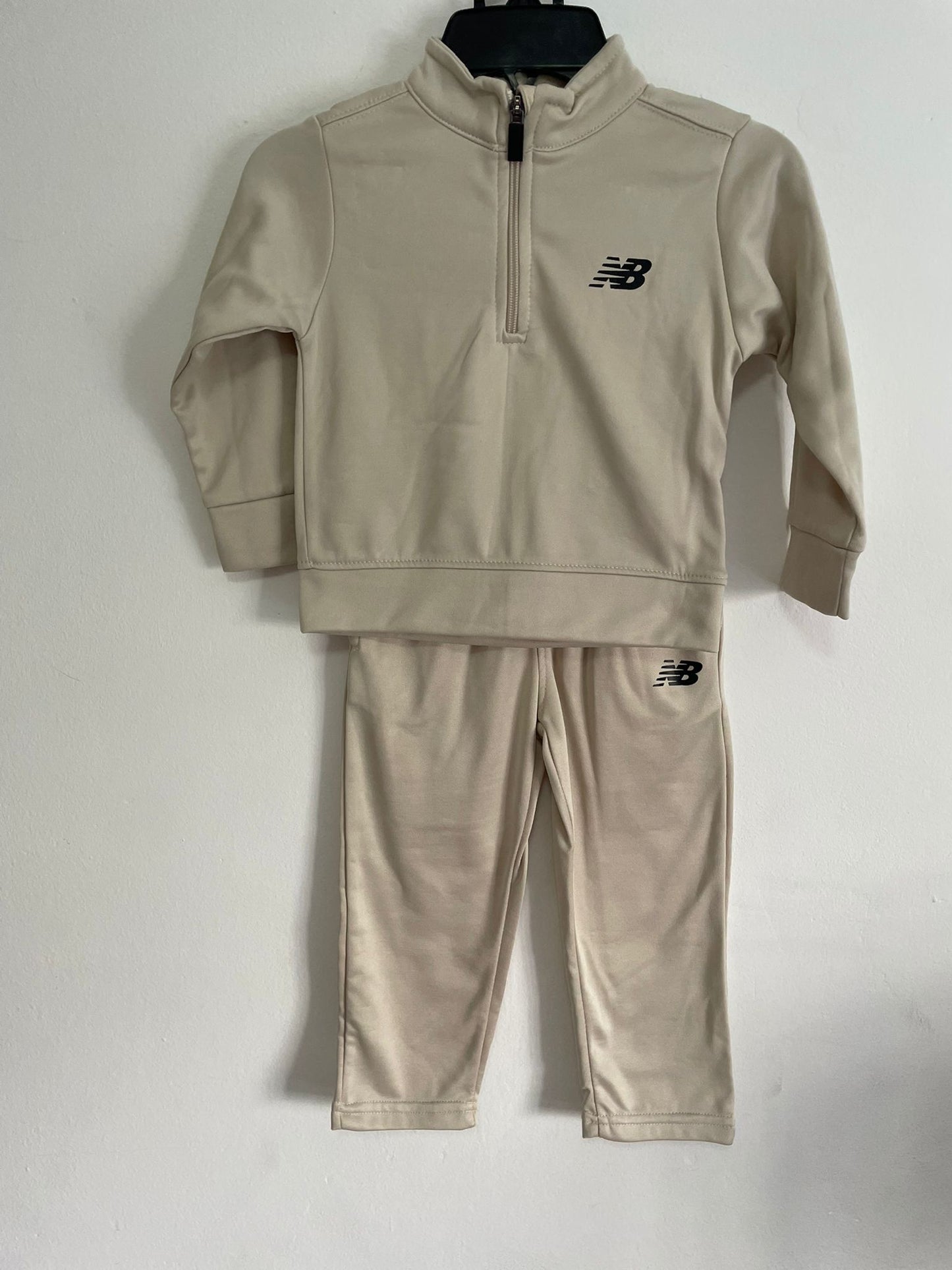 Conjunto Buzo Y Pantalon New Balance Talle 3