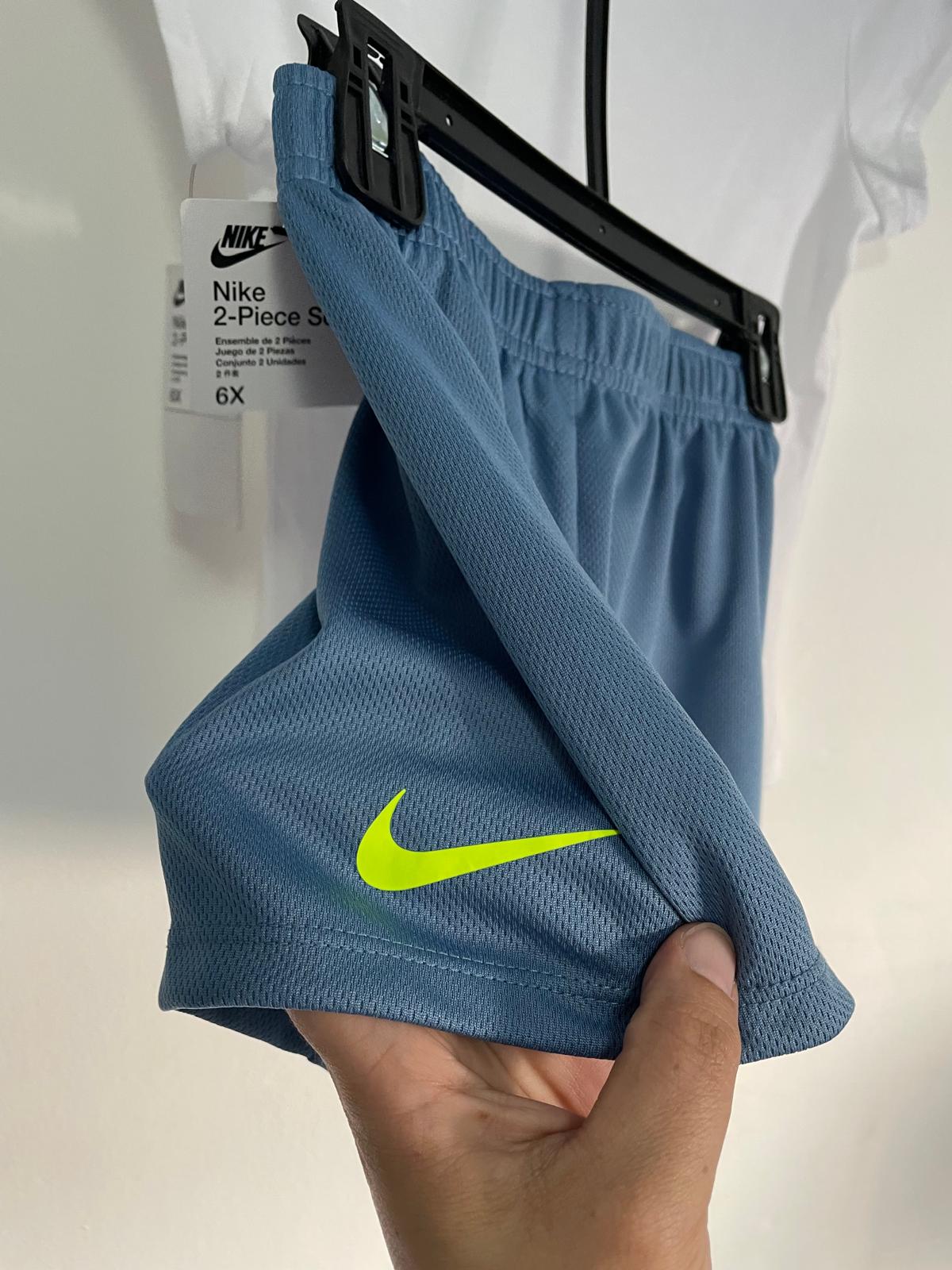 Conjunto Remera y Short Nike Talle 6