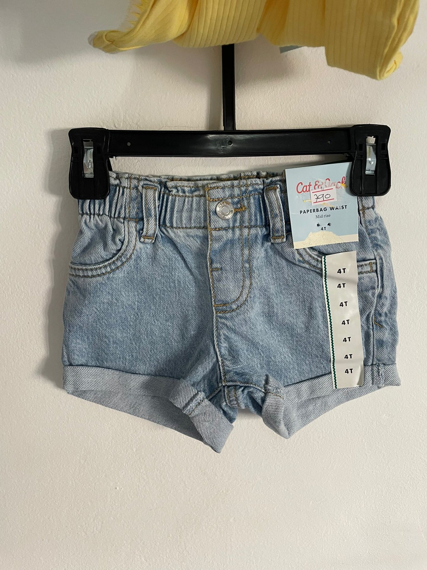 Conjunto Musculosa amarilla y short de jean Cat&Jack talle 4