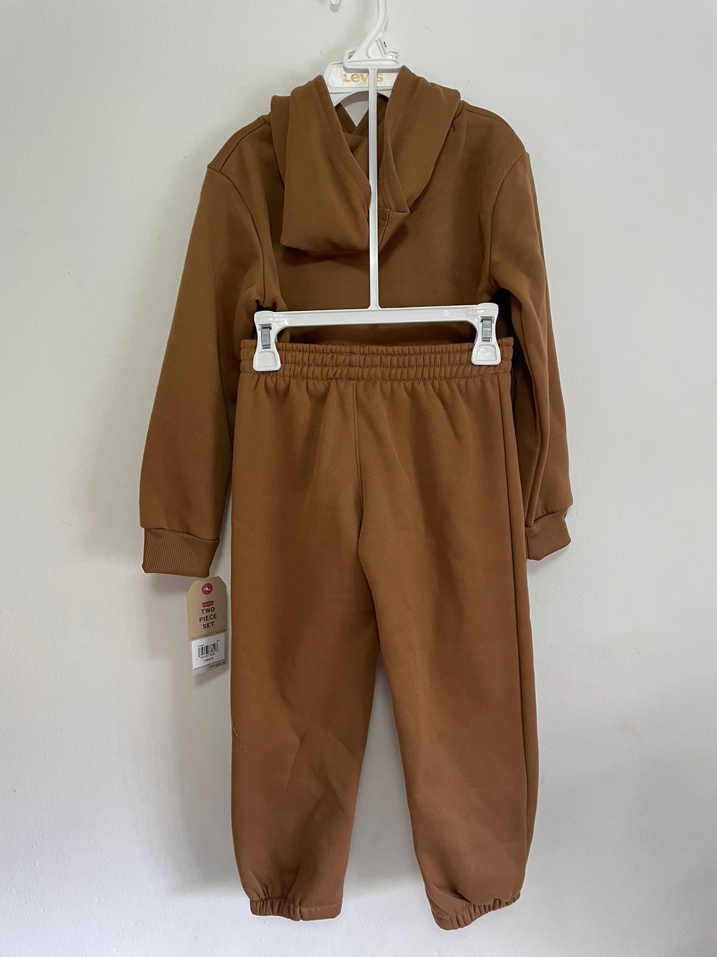 Conjunto Canguro y Pantalon Levi's Talle 6