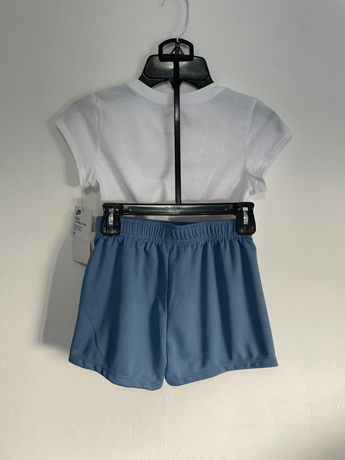 Conjunto Remera y Short Nike Talle 6