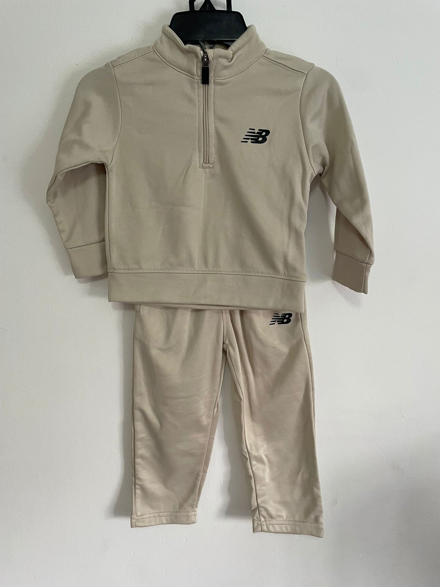 Conjunto Buzo Y Pantalon New Balance Talle 3