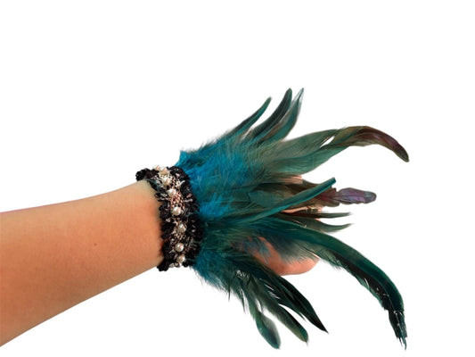 Muñequera de plumas